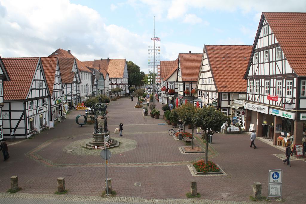 Отель Deutsches Haus Шпринге Экстерьер фото
